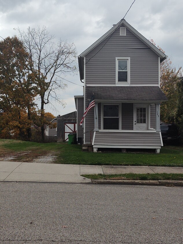 Foto principal - 145 21st St NW