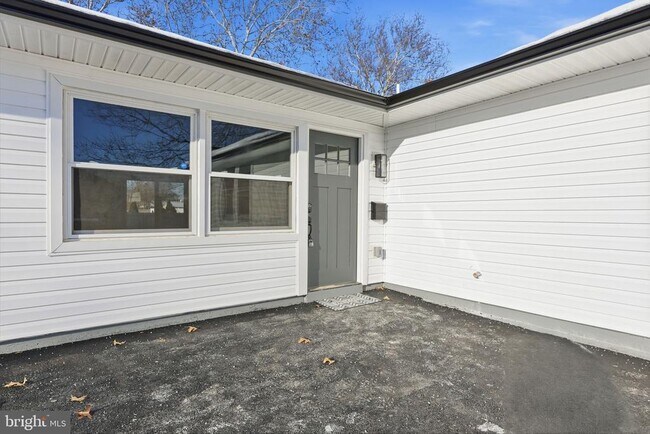 Foto del edificio - 68 Daffodil Ln