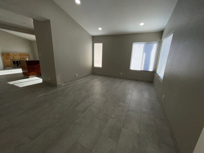 Foto del edificio - Cottonwood Estate 4 Bedroom Ranch Home