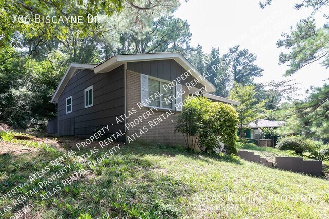 Building Photo - 706 Biscayne Dr