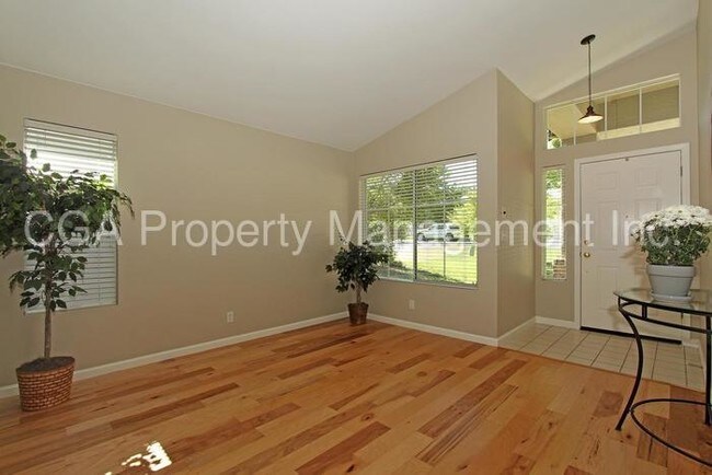 Foto del edificio - 363 Hansen Cir