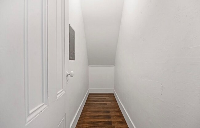 Foto del edificio - 325 W Bush St