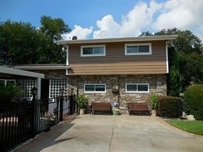 Building Photo - 5927 Moonmist Dr