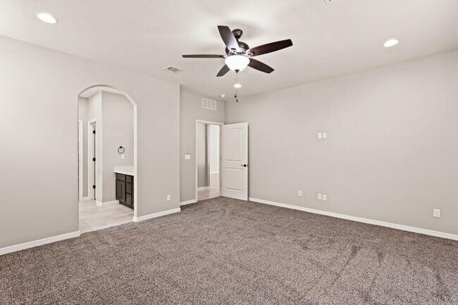 Foto del edificio - 13591 Hazlewood St