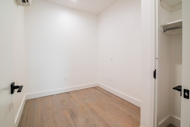 Building Photo - 2909 Albemarle Rd