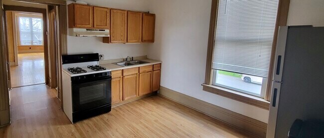 Foto del edificio - 2155 N Kilbourn Ave