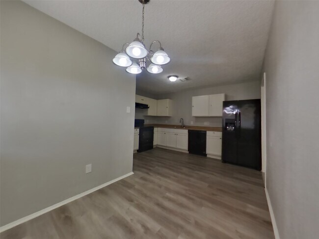Foto del edificio - 6329 Porterway Dr