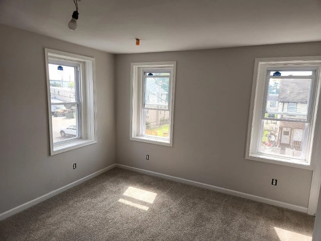 Photo - 6 W 6th St House