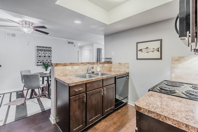 Interior Photo - Lakeside Apartments