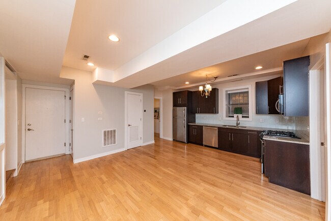 Foto del edificio - 1501 N Bosworth Ave