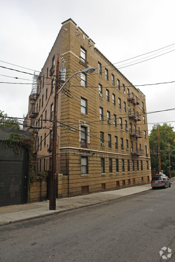 Building Photo - 85 St Andrews Pl