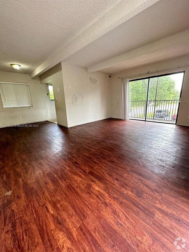 2 Bedroom Dog Friendly Apartments under 3,000 in Pompano Beach, FL