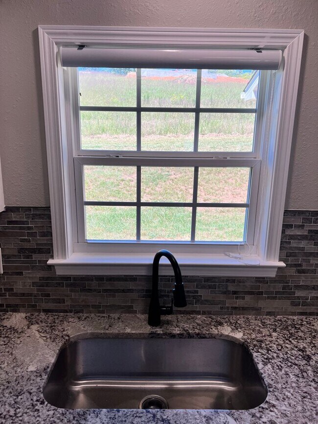 Foto del edificio - Coming Soon -Maryville 37804 - 3 bedroom 2...