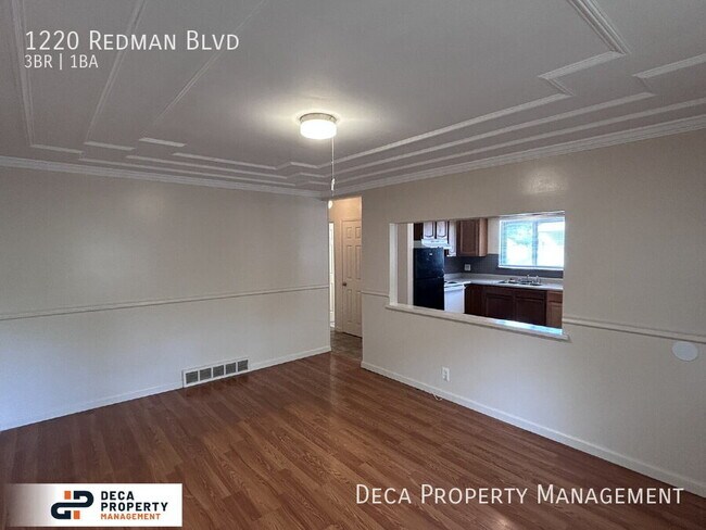 Foto del edificio - 1220 Redman Blvd