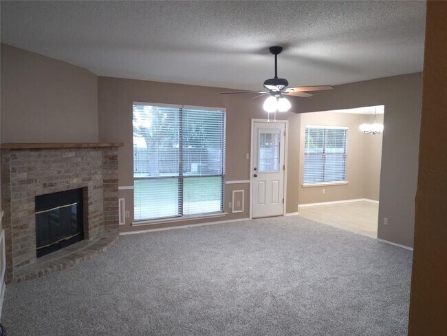Foto del edificio - 4921 Prairie Creek Trail