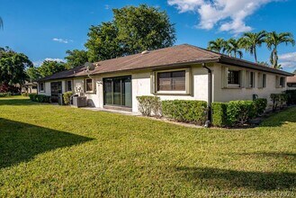 Building Photo - 4760 Greentree Way