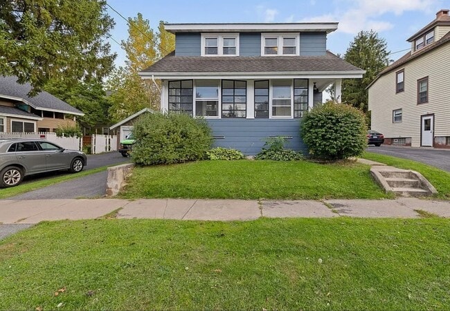 Building Photo - 415 Whittier Ave