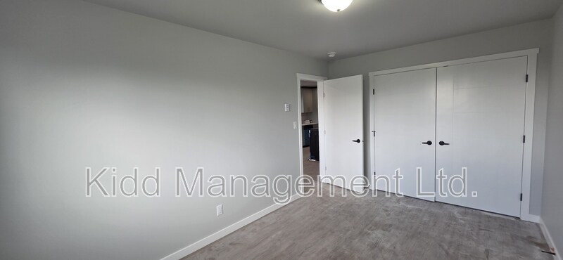 Photo du bâtiment - 6285-6285 Monterey Rd