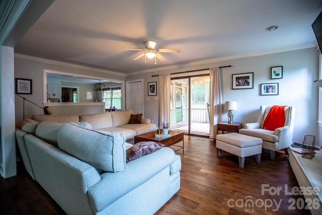 Foto del edificio - 4011 Windwood Cir