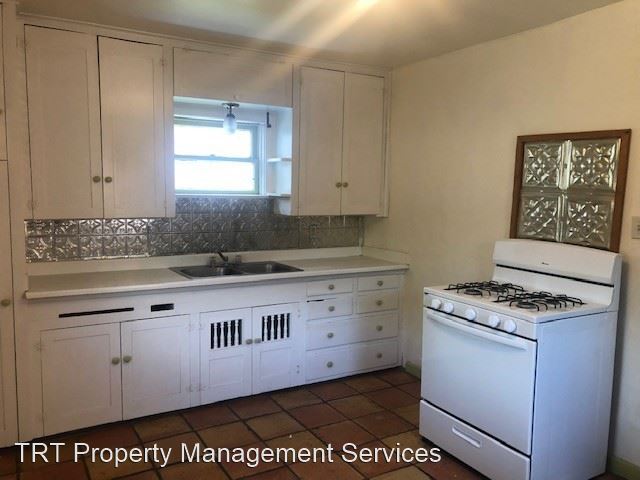 Building Photo - 1 br, 1 bath House - 427 S. ELIAS