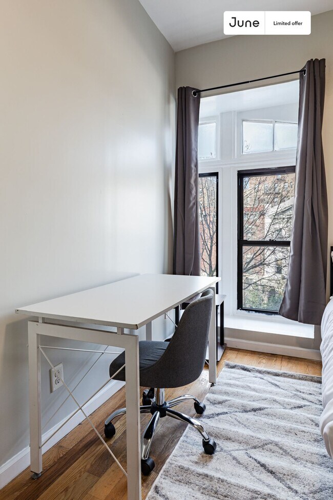 Private bedroom in 4 bed/2 bath Home Condo for Rent in New York City