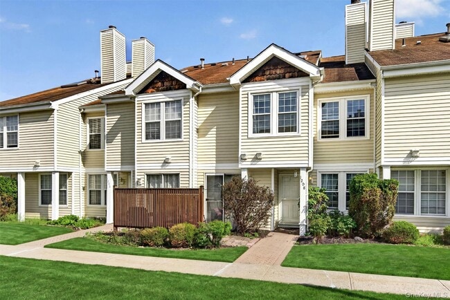 Foto del edificio - 1208 Whispering Hills Dr