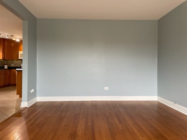 Building Photo - 5421 S Kilbourn Ave
