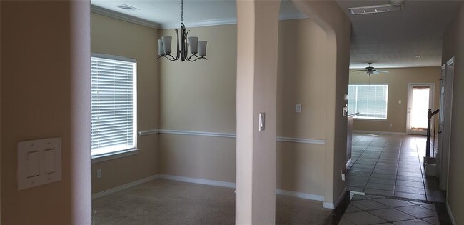 Foto del edificio - 4026 Calaway Oaks Ln