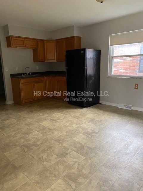 Foto del edificio - 3214 Kilarney Dr