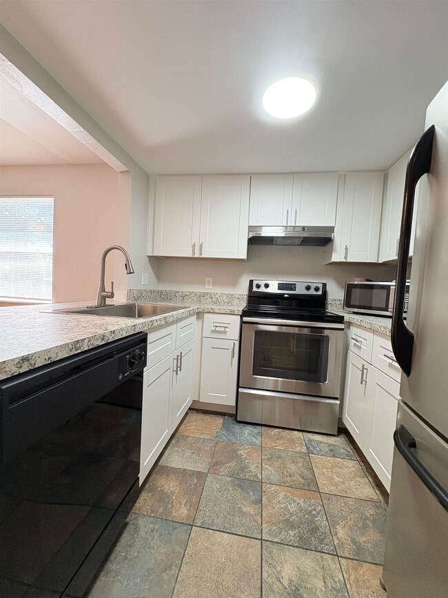 Building Photo - 1461 Live Oak Dr