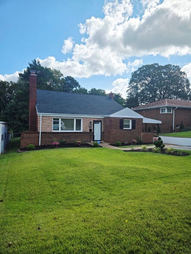 Foto principal - Beautiful Home in Suitland MD