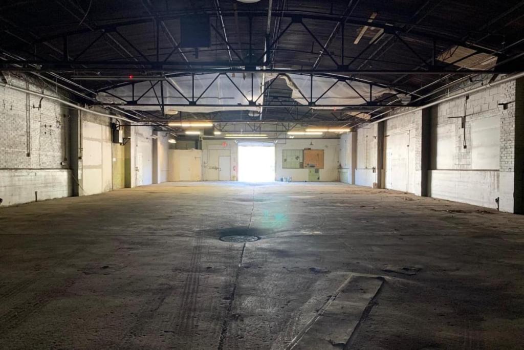 Building Photo - 851 W Laketon Ave