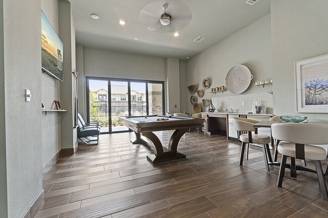 Game Room with Coffee Bar - Auberge of Tyler