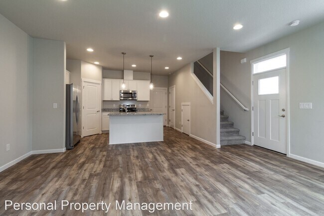 Building Photo - 3 br, 2.5 bath House - 8620 NE 26th Circle