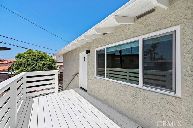 Building Photo - 322 W Avenida Palizada