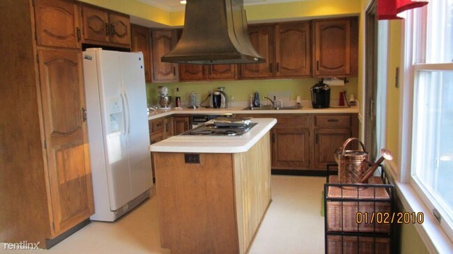 Building Photo - 937 Treasure Island Dr