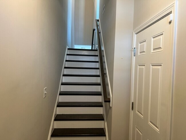 Foto del edificio - 809 Grafton Peak Ln