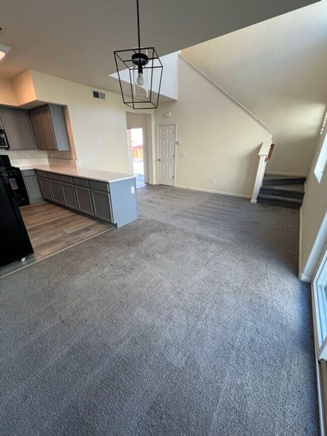 Foto del edificio - Charming Three Bedroom Townhouse