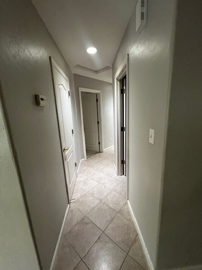 Building Photo - 6504 Nichelini Ct