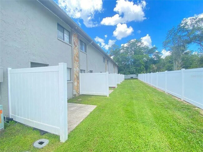 Building Photo - 37244 Majestic Oak Ct