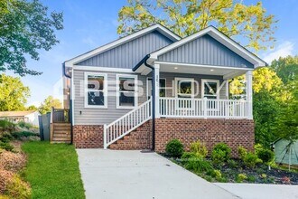 Building Photo - 161 Glenwood Dr SW