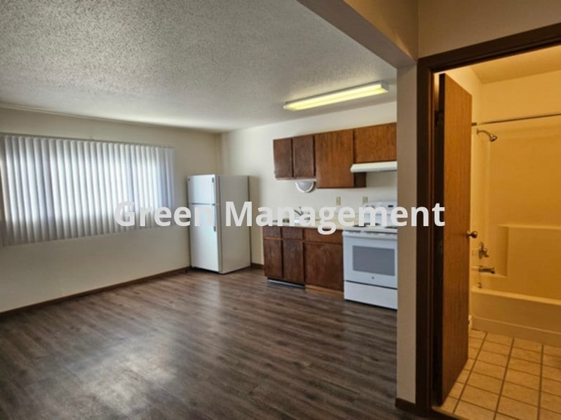 Building Photo - Studio/Efficiency