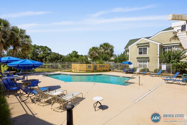 Building Photo - Immaculate 2-Bedroom Ground-Floor Villa in...