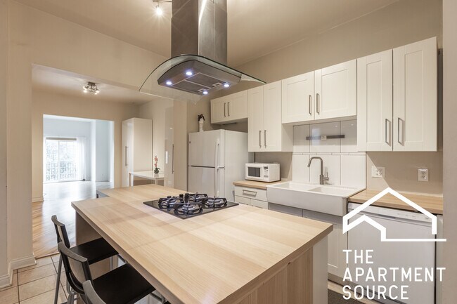 Foto del edificio - 2554 W Cortland St