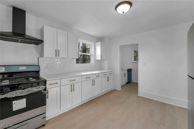 Foto del edificio - 2049 W 85th St