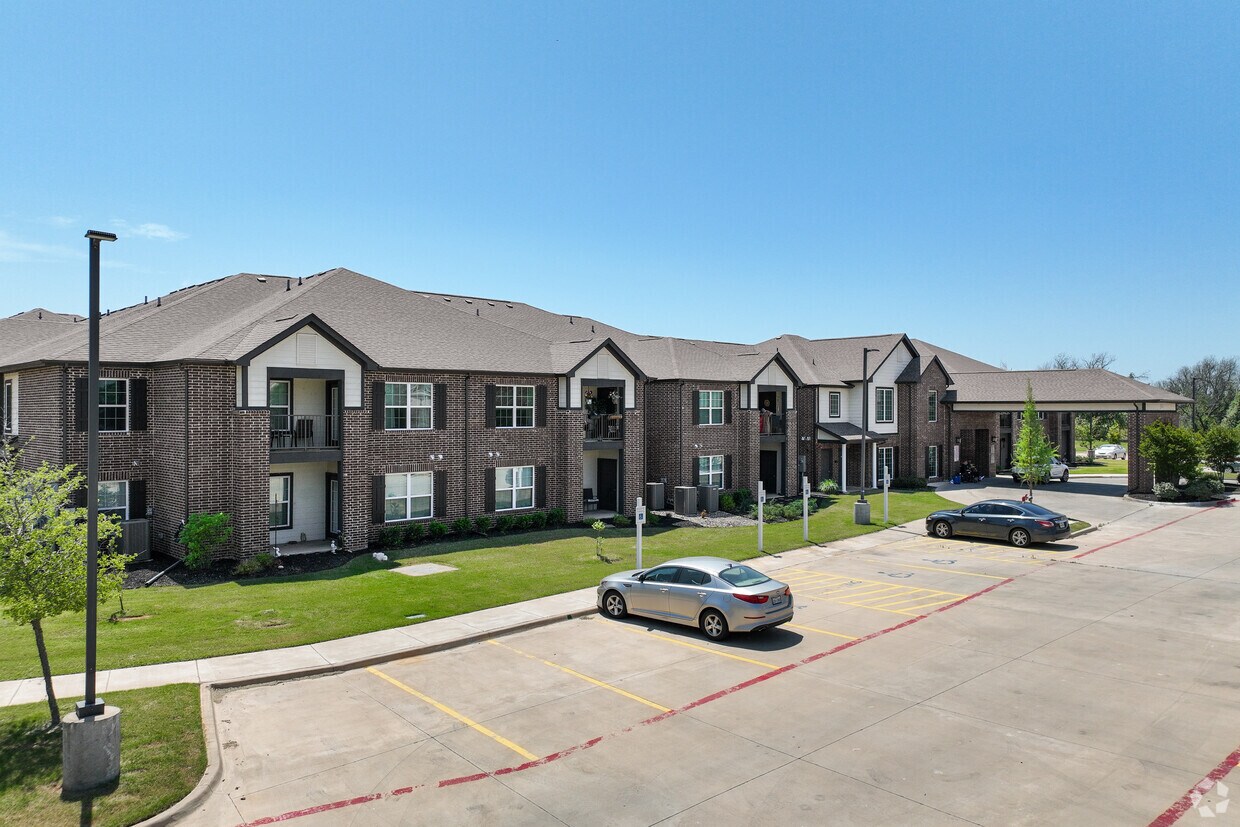 Alternar - Hill Court Villas