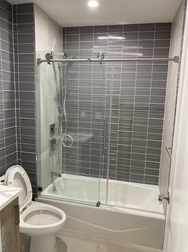 Foto del edificio - 201-5 17th Ave