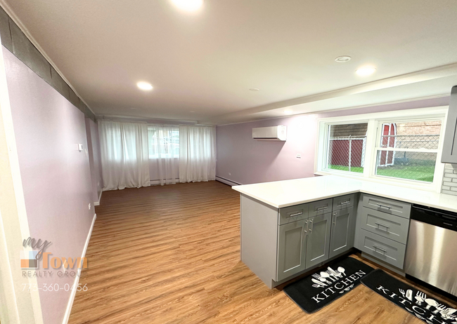 Foto del edificio - 7734 W Addison St