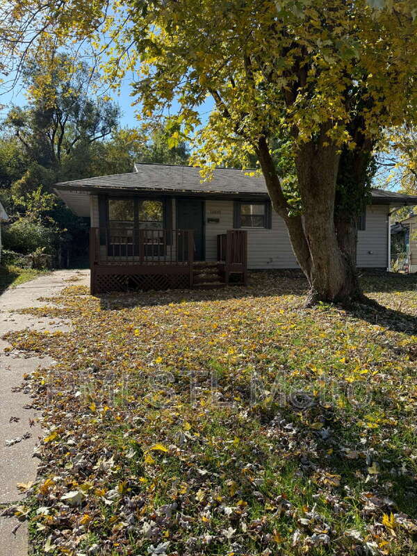 Foto principal - 10816 Spring Garden Dr