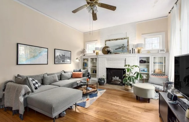 Foto del edificio - 55 Westover Dr